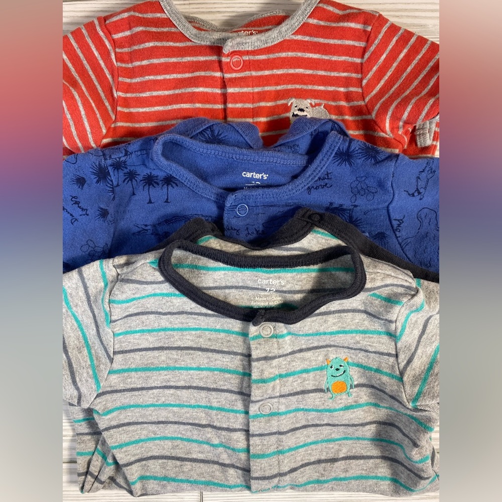 Carter’s size 12 months Rompers